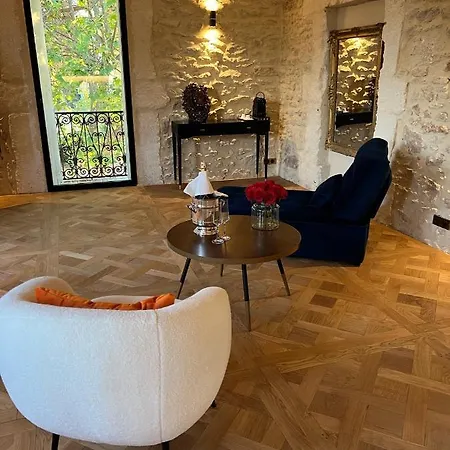 Domaine De La Trinite Montpellier Sud - Piscine A Debordement - Tennis - Plage 10 Min Bed and Breakfast