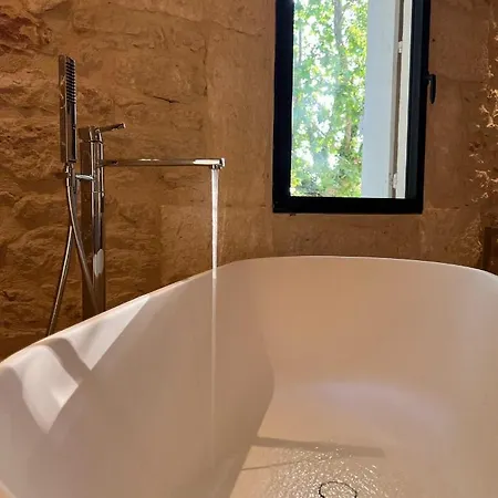 Bed and Breakfast Domaine De La Trinite Montpellier Sud - Piscine A Debordement - Tennis - Plage 10 Min *