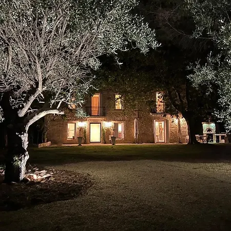 Domaine De La Trinite Montpellier Sud - Piscine A Debordement - Tennis - Plage 10 Min Bed and Breakfast Mauguio